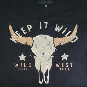 Lotus Fashion Black Graphic Tee - Short Sleeve